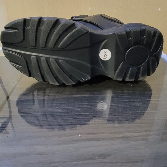 SO Sport Platform Shoes - Picture 4 of 5